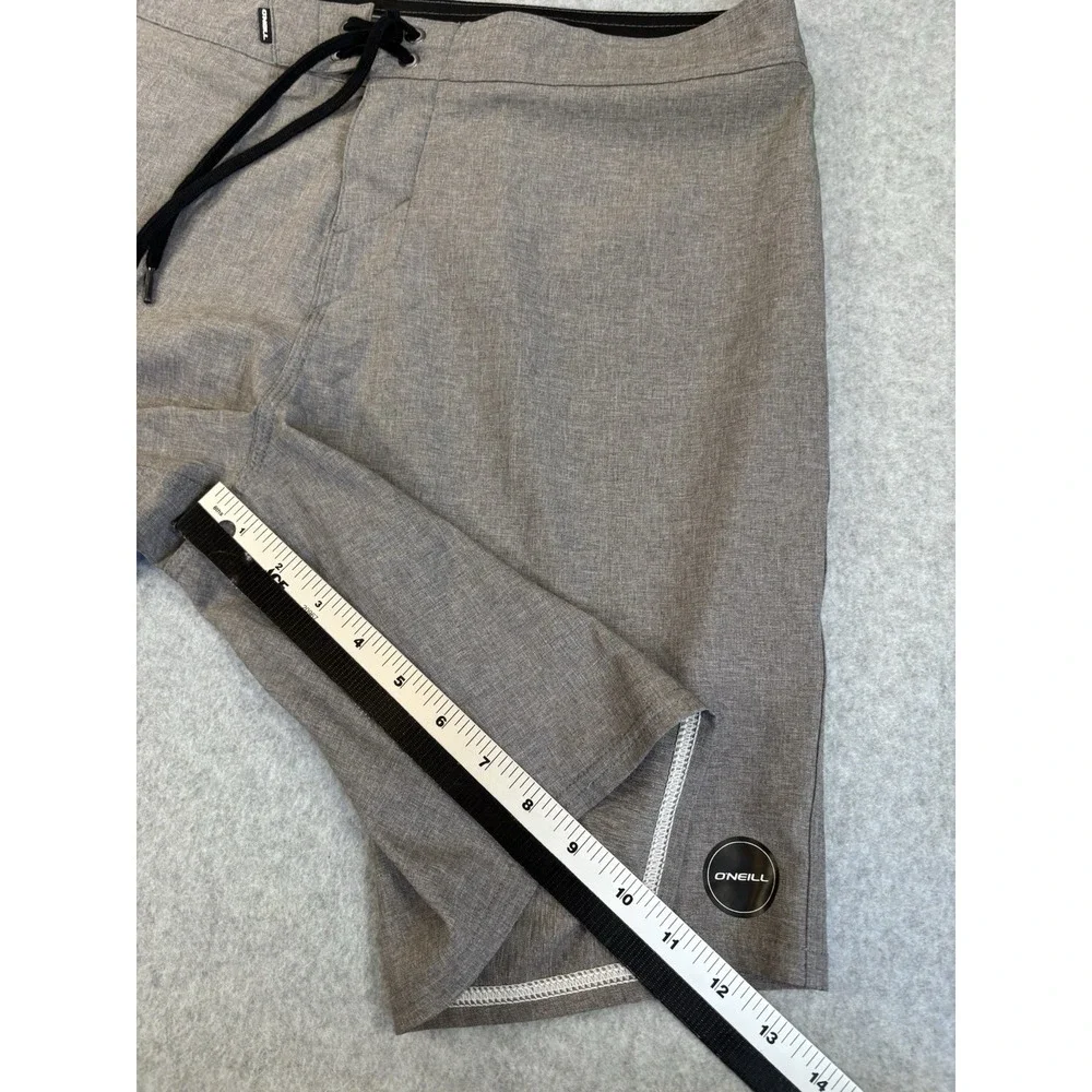 O'Neill Hyperfreak Boardshorts Mens 33 Grey Surf Core Gorpcore Minimalist Swim